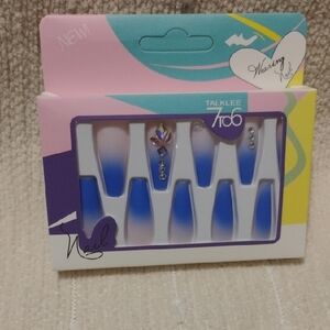 Blue Ombre Press-On Nails